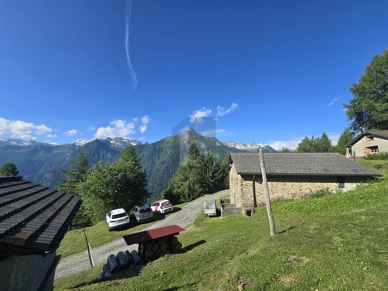 IN POSIZIONE SOLEGGIATA DA RISTRUTTURARE - 2
