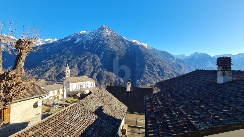 SPAZIOSA E SOLEGGIATA CON VISTA SULLE MONTAGNE - 1