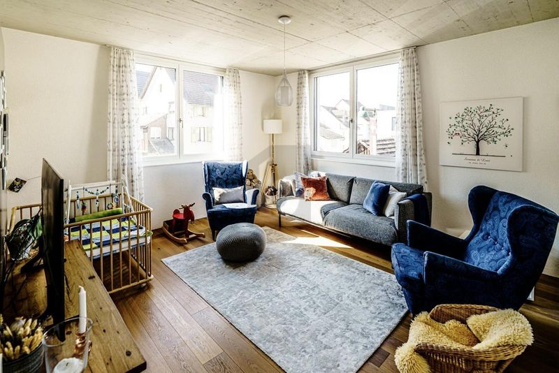 MODERN MIT BALKON UND LOGGIA - 2