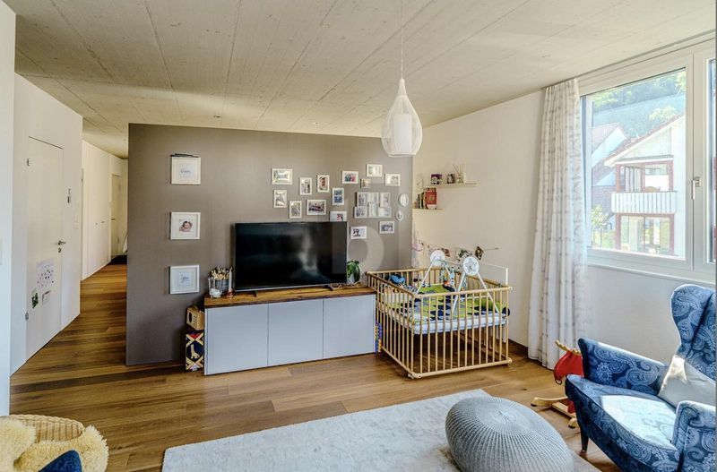 MODERN MIT BALKON UND LOGGIA - 3