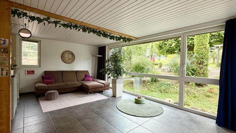 WOHNEN WIE IM EIGENEN HAUS - MIT VIEL LICHT &amp; GARTEN - 3