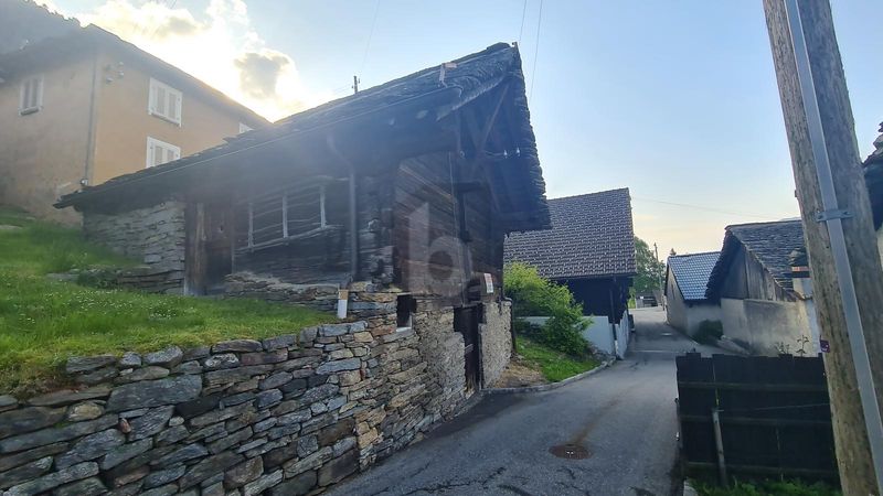 TRANQUILLO E SOLEGGIATO, CON PROGETTO - 2