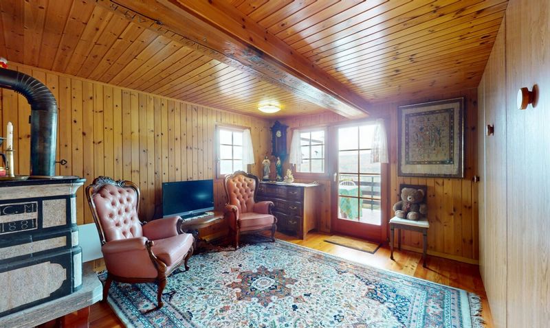 Traumhaftes Chalet in Unterbäch mit viel Land und Sonne - 8
