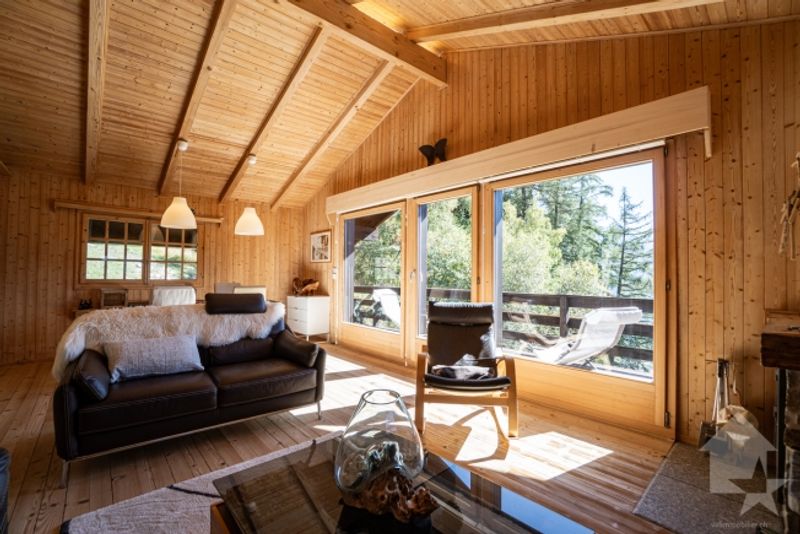 Reizendes, von Natur umgebenes Chalet mit herrlicher Aussicht - 2