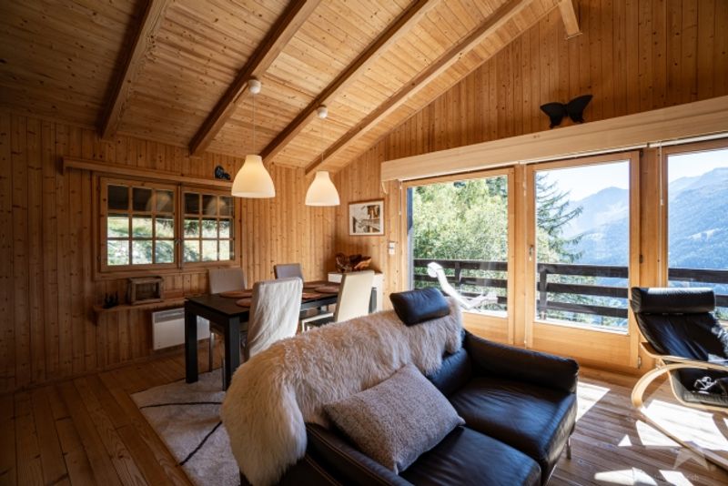 Reizendes, von Natur umgebenes Chalet mit herrlicher Aussicht - 4