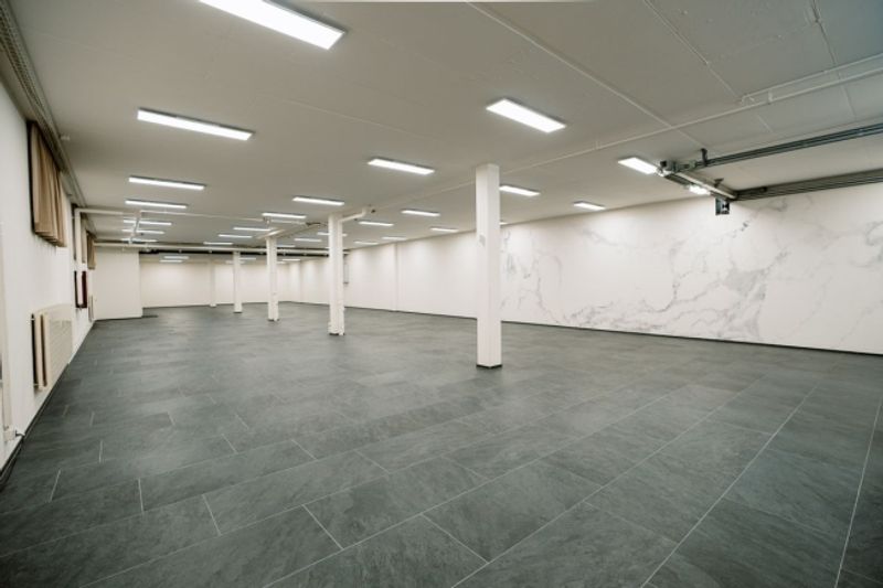 Showroom an bester Lage im Kanton Zug - 1