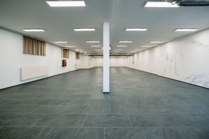 Showroom an bester Lage im Kanton Zug - 2