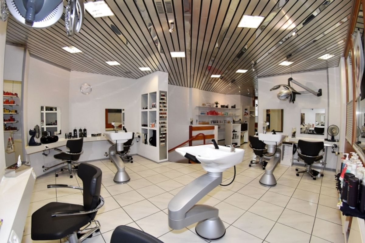 Eigener Coiffeur-/Beauty-Salon eingerichtet + bezugsbereit - 0