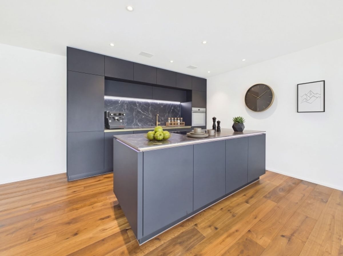 3-Zimmer-Terrassenwohnung mit 132 m² Terrasse in Emmen - 1