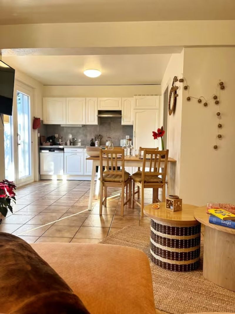 21/2-ZIMMER-WOHNUNG IN PENTHAZ (VD), MÖBLIERT, BEFRISTET - 1