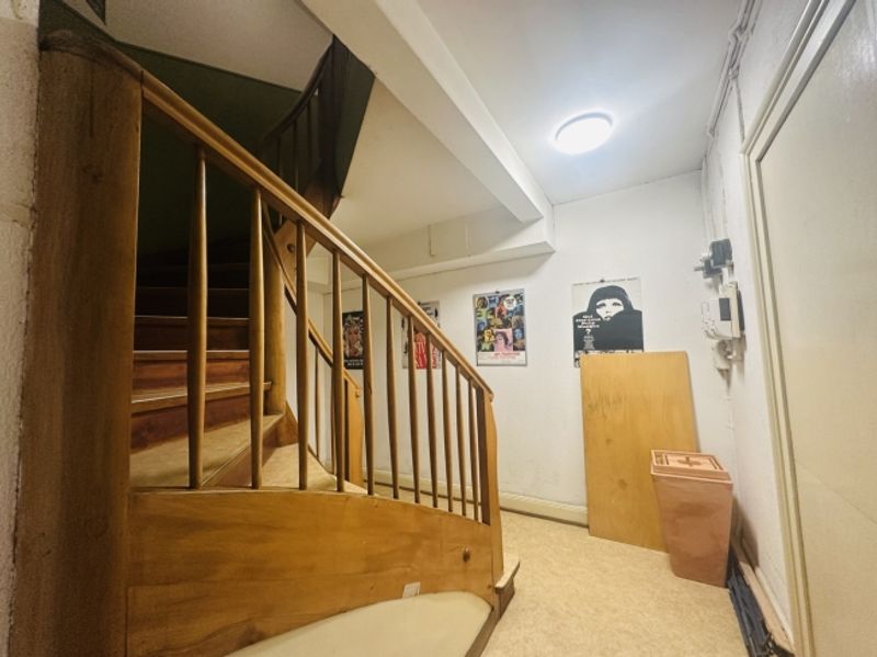 Tolles, gut erhaltenes Mehrfamilienhaus an perfekter Lage - 4