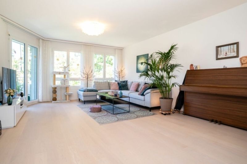 Attraktive 3.5-Zimmer-Wohnung mit zwei Balkonen in Winterthur-Seen - 5