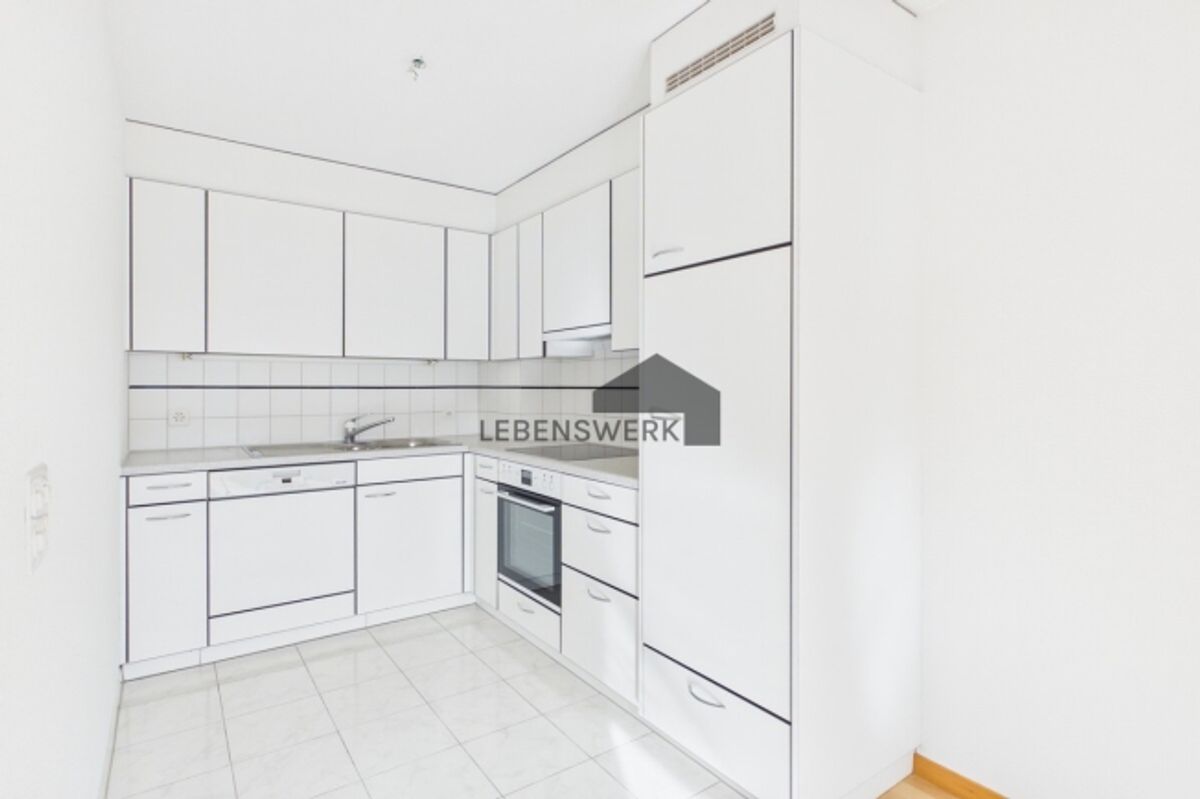 Helle 3.5-Zimmer-Wohnung in ruhiger Lage mit gedecktem Balkon, Bottighofen TG - 3