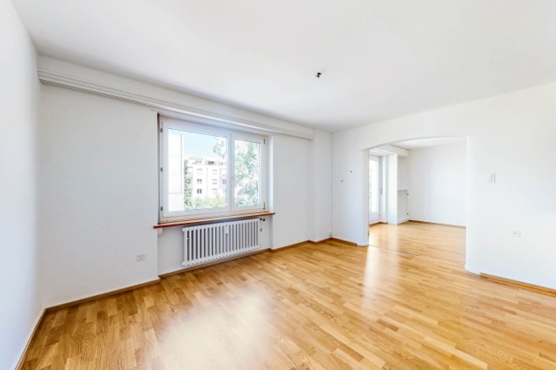 Grosszügige Wohnung an beliebter Lage - 8