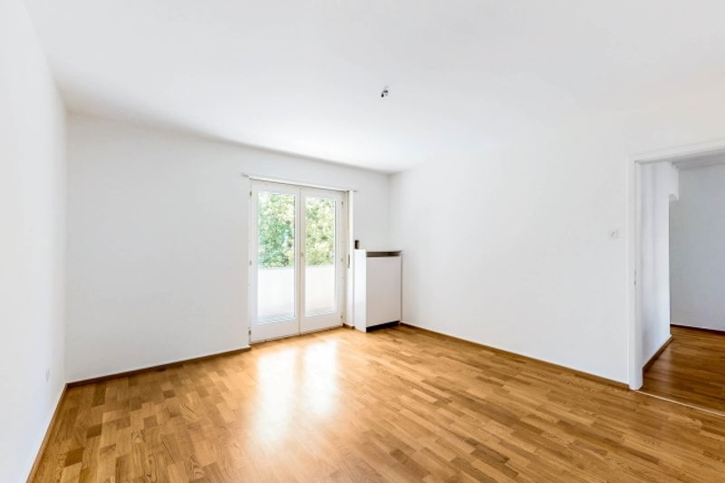 Grosszügige Wohnung an beliebter Lage - 10