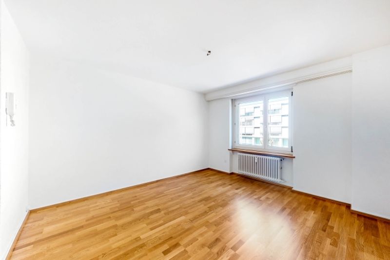 Grosszügige Wohnung an beliebter Lage - 11