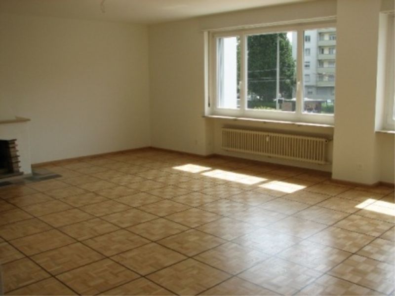 Am neu gestalteten Karl Barth-Platz - 2