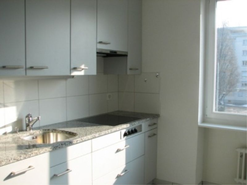 Am neu gestalteten Karl Barth-Platz - 3