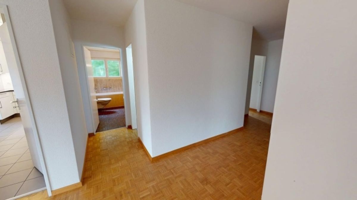 Helle 6-Zimmer-Wohnung im 1. OG  ruhig wohnen in Herrliberg | BEFRISTET - 12