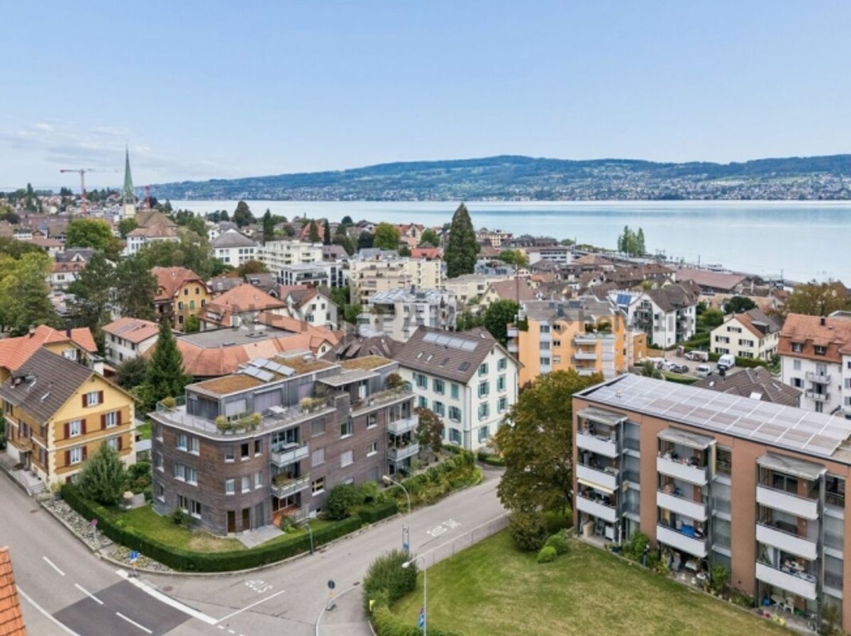 Attraktive 4.5-Zimmer-Gartenwohnung mit grosszügigem Aussenbereich - 0