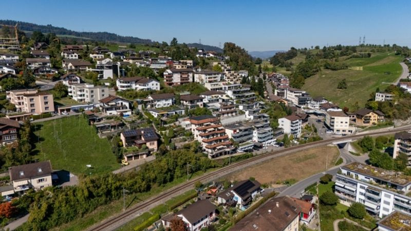 Exklusives Wohnen mit unverbaubarer Berg- und Seesicht - 2