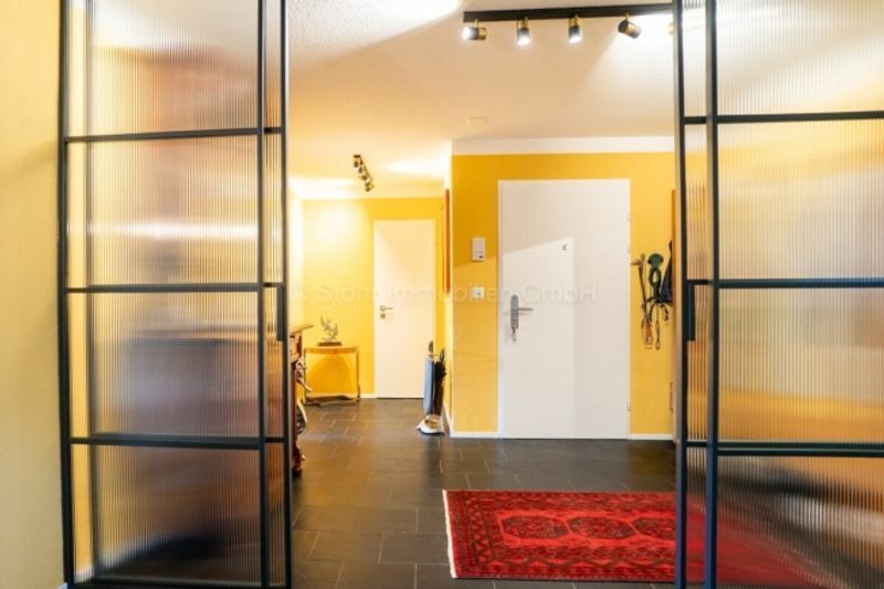Stilvolle 4.5-Zimmer-Wohnung mit 145 m² Wohnfläche und hochwertiger Totalsanierung - 3