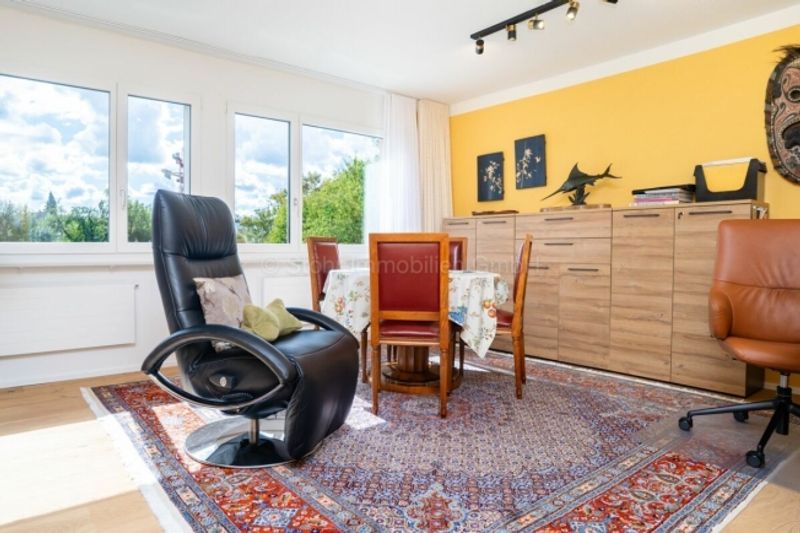 Stilvolle 4.5-Zimmer-Wohnung mit 145 m² Wohnfläche und hochwertiger Totalsanierung - 4