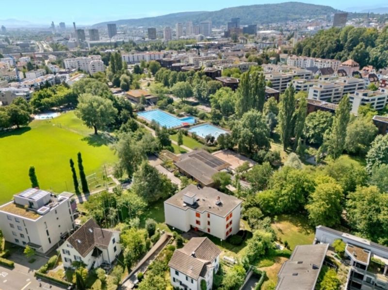 3.5-Zimmer-Topgeschosswohnung mit Cheminée und Parkplatz - 2