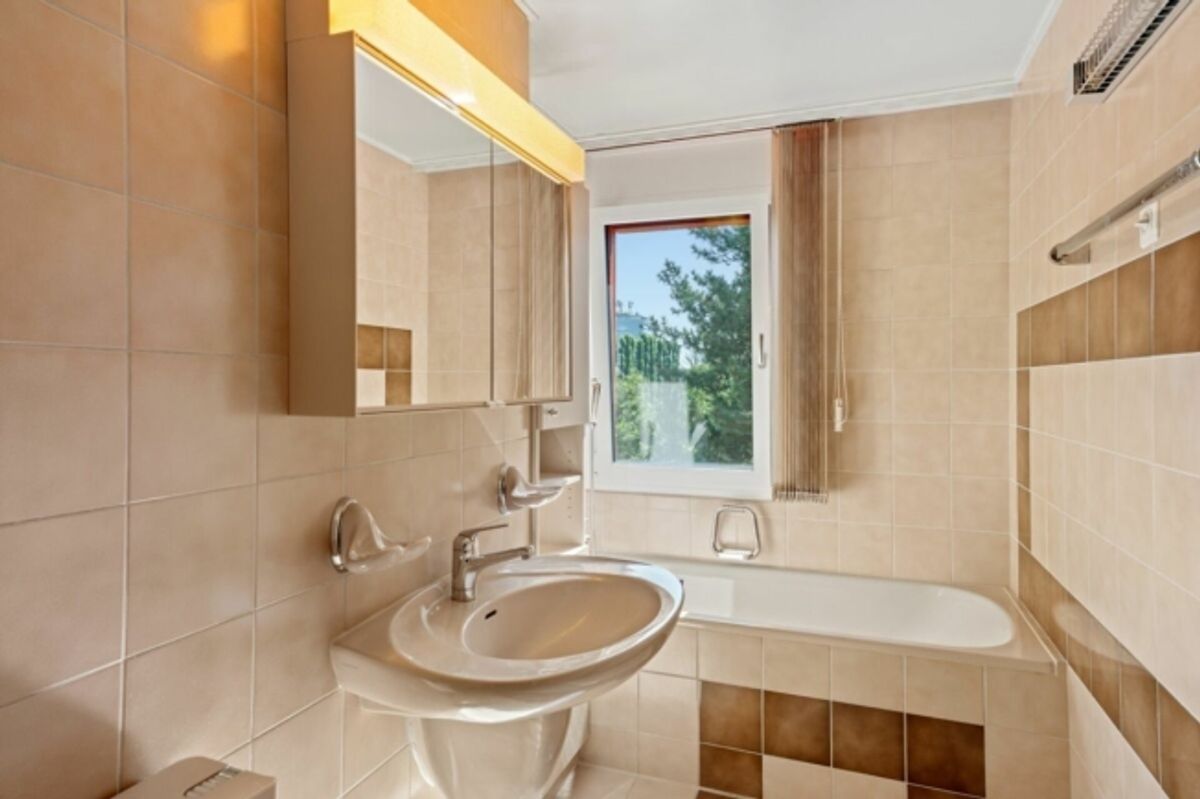 3.5-Zimmer-Topgeschosswohnung mit Cheminée und Parkplatz - 6