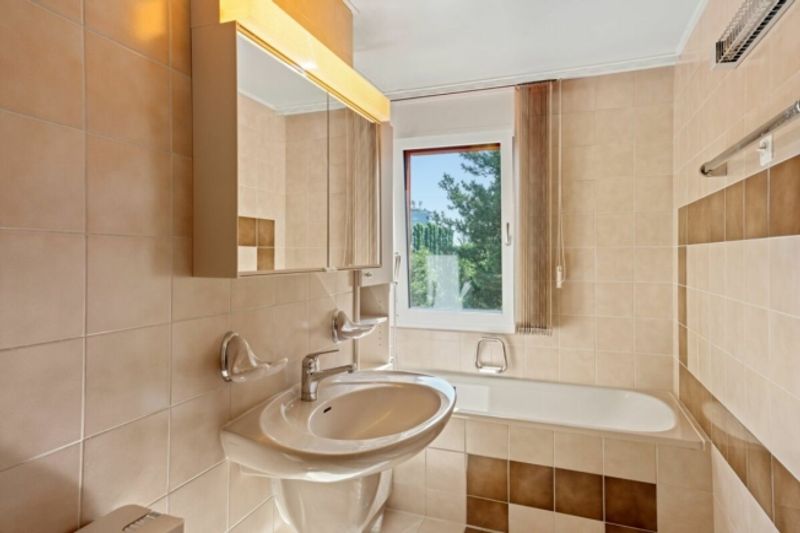 3.5-Zimmer-Topgeschosswohnung mit Cheminée und Parkplatz - 7