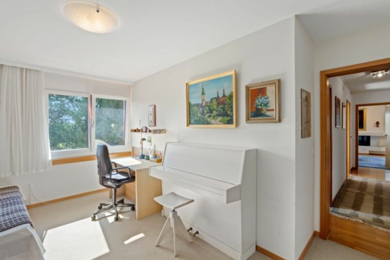 3.5-Zimmer-Topgeschosswohnung mit Cheminée und Parkplatz - 8