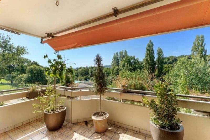 3.5-Zimmer-Topgeschosswohnung mit Cheminée und Parkplatz - 10