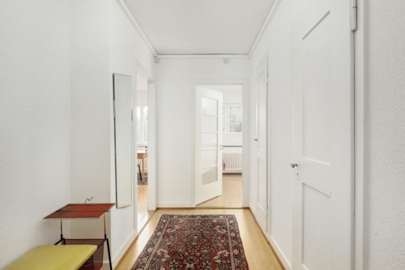 Charmante 2.5-Zimmerwohnung - Ihre Wohlfühloase im Kreis 9 - 1