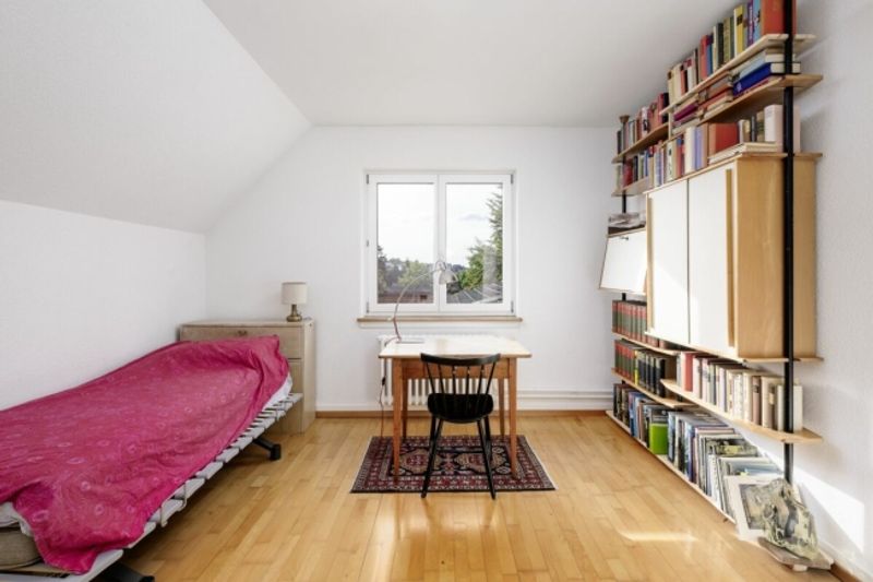 Charmante 2.5-Zimmerwohnung - Ihre Wohlfühloase im Kreis 9 - 2
