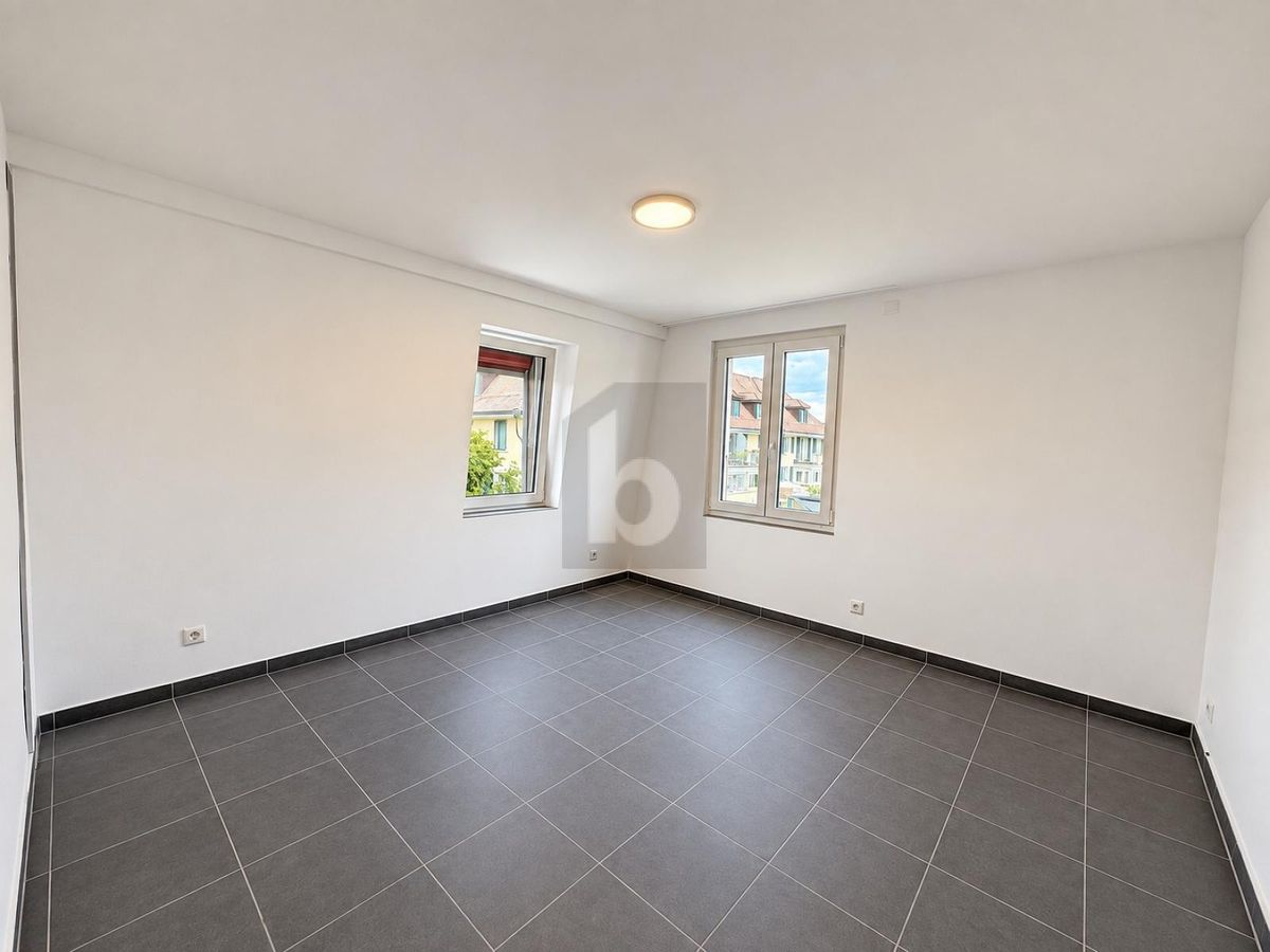 KOMPLETT NEU SANIERT MIT GROSSER TERRASSE - 4