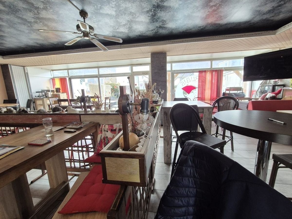 Café à louer - 1