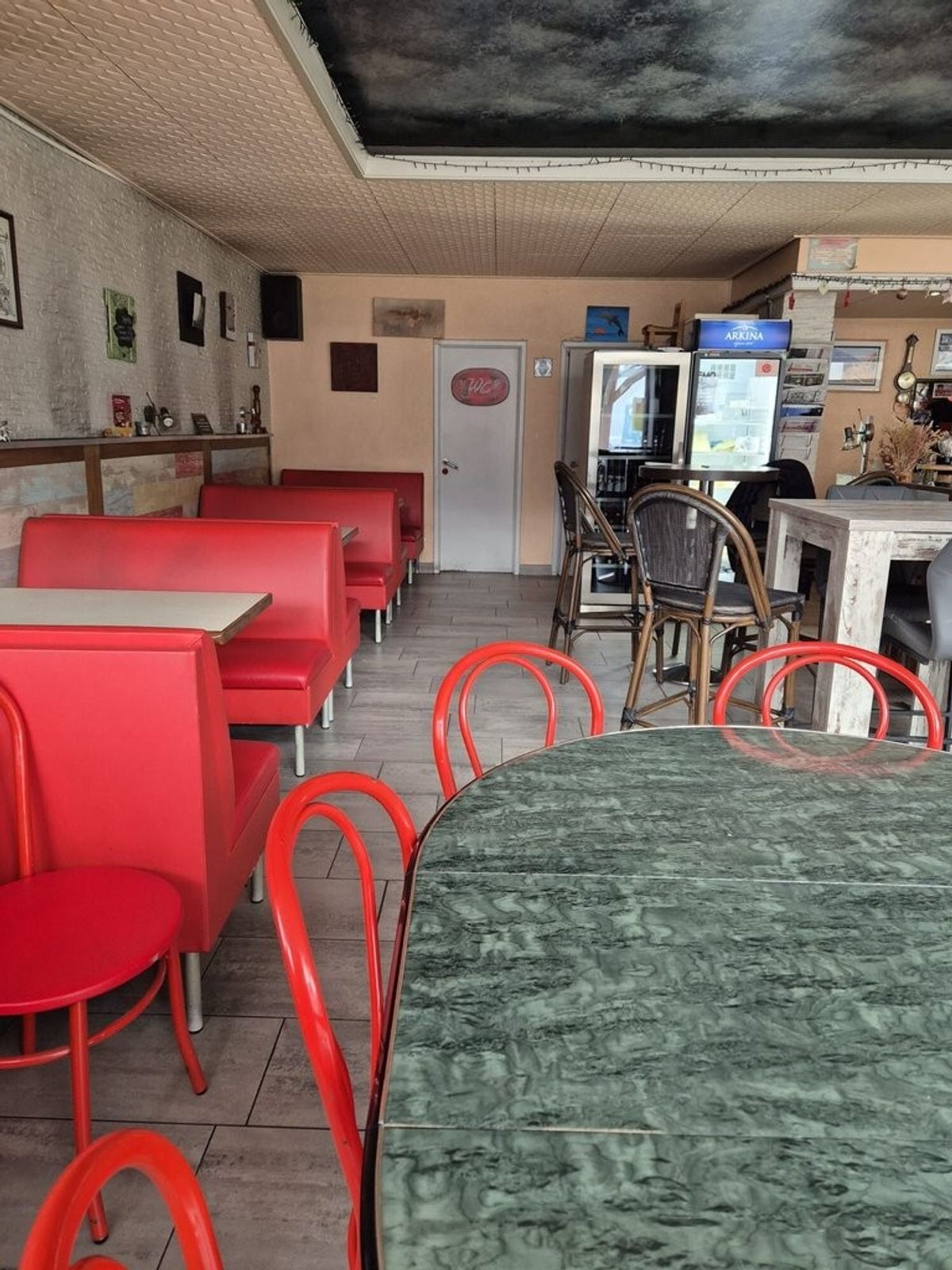 Café à louer - 2