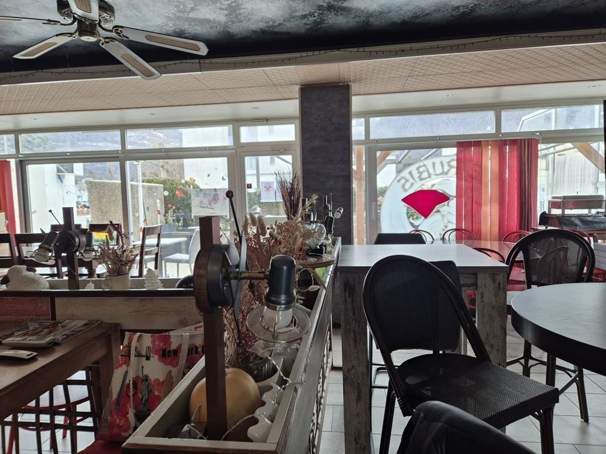 Café à louer - 3