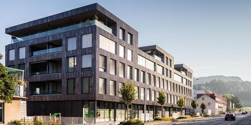 Parkplatz in Einstellhalle - 1