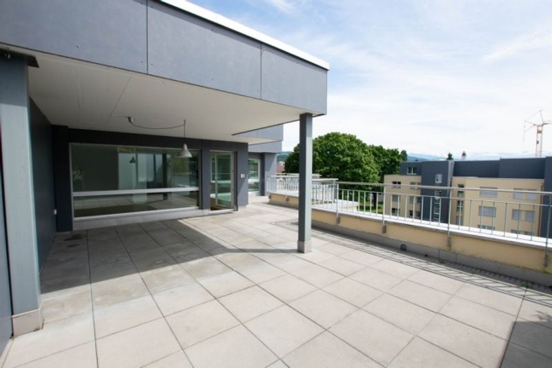 Grandiose Attika-Wohnung mit Sicht auf die Berge - 11