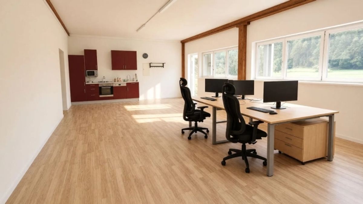 Helle Bürofläche mit 100 m² Nutzfläche in Ried (Muotathal) - 0
