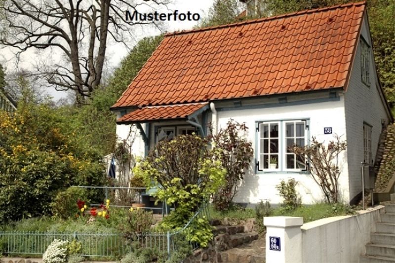 *Einfamilienhaus* - 1