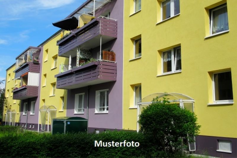 *Mehrfamilienhaus* - 1