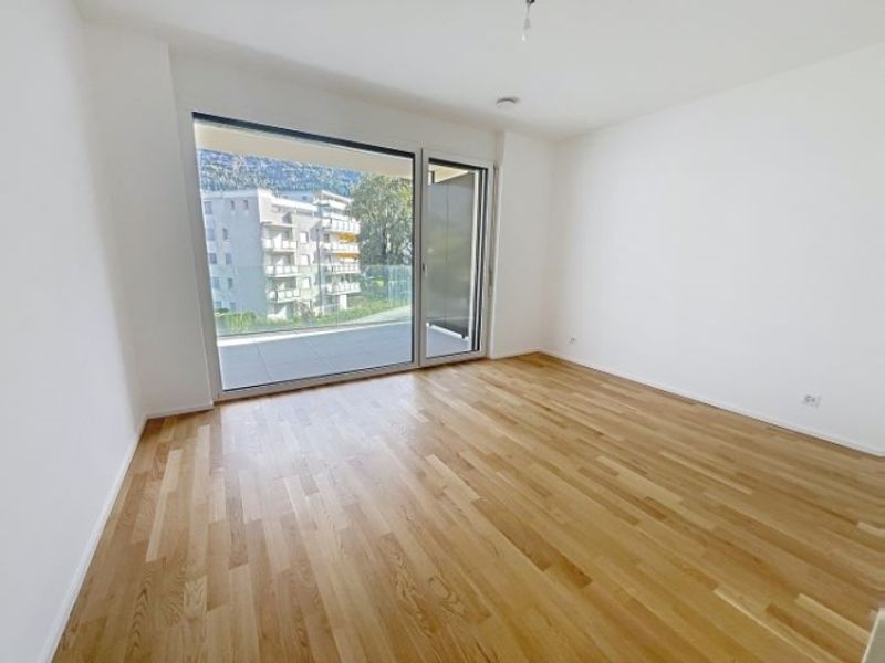 Sehr schöne 4,5-Zimmer-Wohnung im 2. Stock mit großem Balkon (J-203) - 5