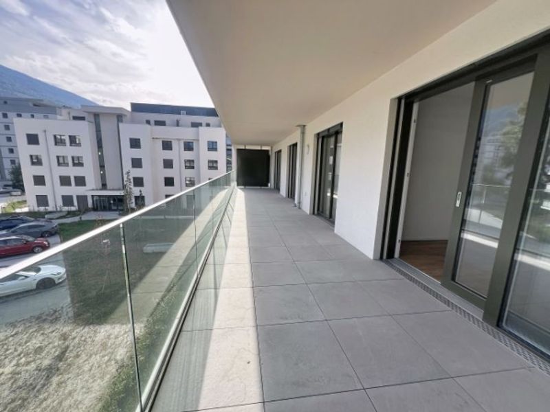 Sehr schöne 4,5-Zimmer-Wohnung im 2. Stock mit großem Balkon (J-203) - 8