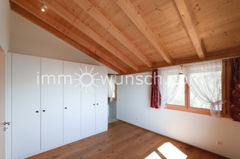 Natur, Ruhe und Wohnkomfort - modernes 6 ½ Zimmer Chalet mit Sauna in Stalden - 8