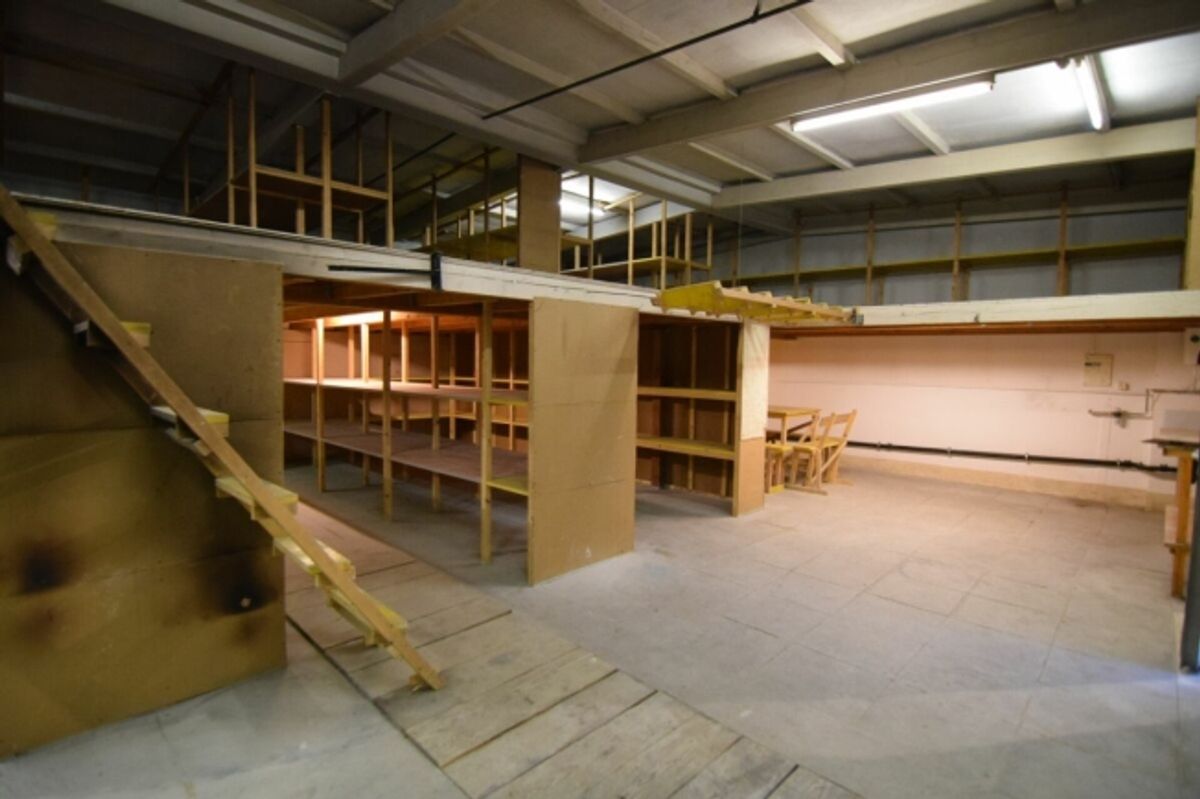 Lagerhalle im Zentrum von Neuhausen - 2