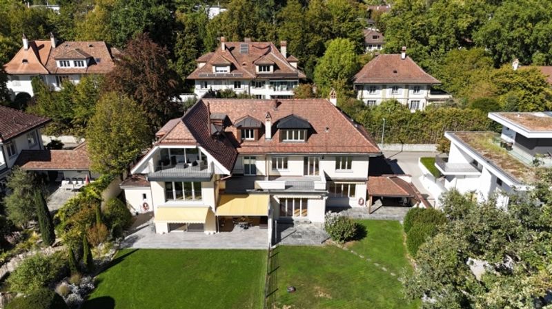GROSSZÜGIG WOHNEN, STILVOLL LEBEN – ATTRAKTIVE DOPPELHAUSVILLA - 13