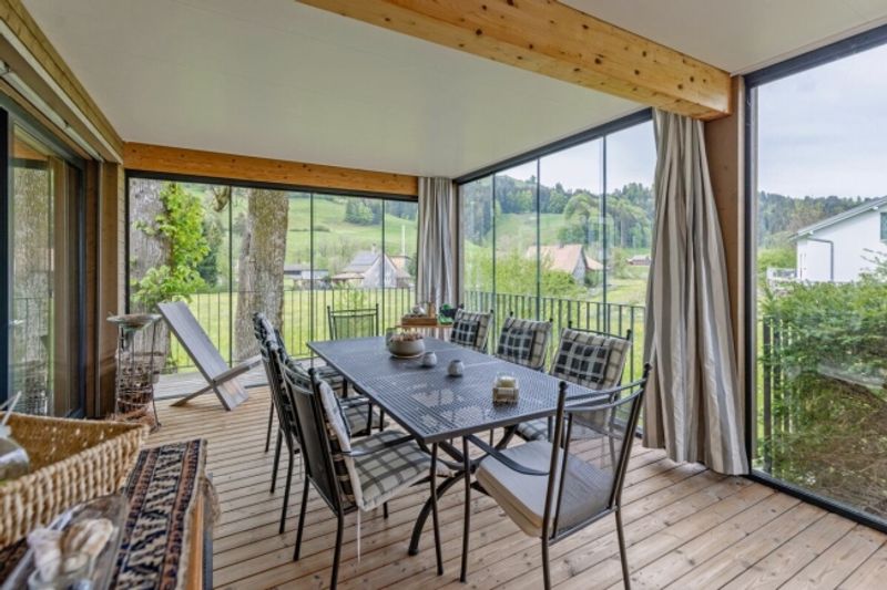 Zu verkaufen grosszügiges Terrassenhaus, 4.5 Zimmer, Länge 35 Meter. Am Bleicheliweg 2, 9055 Bühler bei Teufen, mit Weitsicht auf Wiese und Wald. Nur 2 Gehminuten bis Bahnhof ! - 13