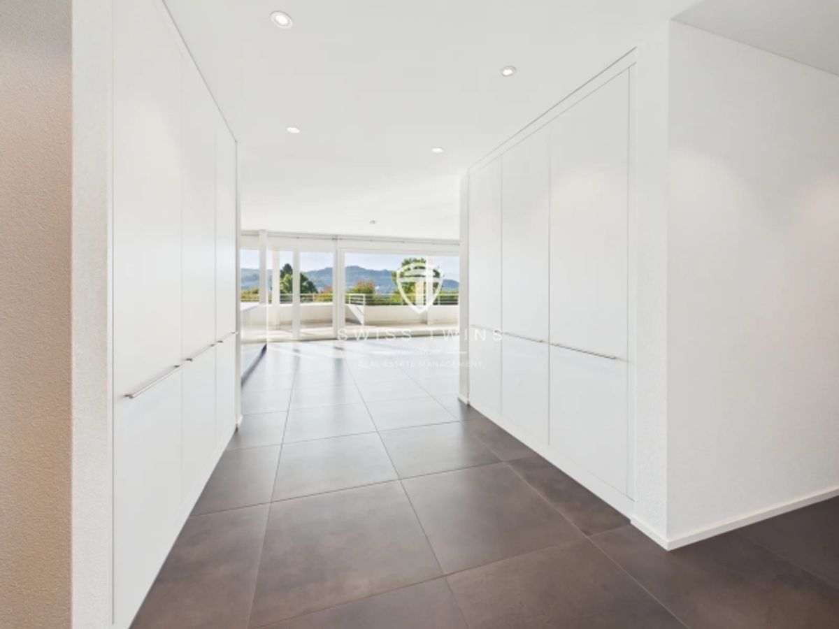 Exklusive 6½-Zimmer-Wohnung mit 203 m² Wohnfläche und grosser Terrasse in Bolligen - 2